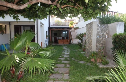 San Leo House | Coastal Comfort at Residence Talassa with Ocean Views