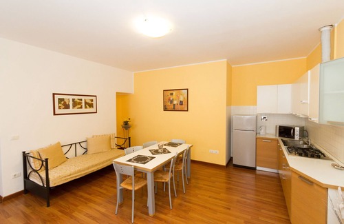 Trieste Old Town House | Pet-Friendly Residence Theresia with Oceanfront Views