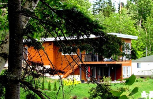 L'Anse-Saint-Jean House | Serene Résidence touristique l'Anse de tabatière with Ocean View