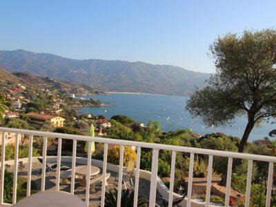 Casaglione Apartment | Oceanfront Residence U MELU GRAND T3 JAUNE with Hot Tub
