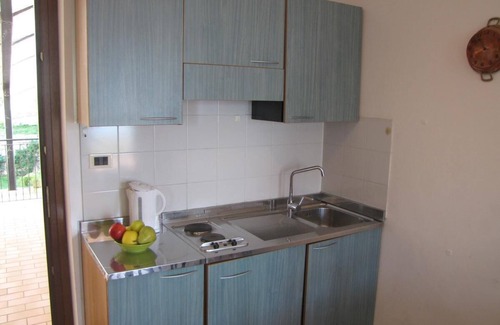 Brenzone sul Garda Hotel | Villa Margherita: Family-Friendly Retreat with Pool & Breakfast