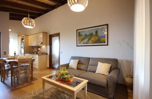 Laureana Cilento Apartment | Unforgettable Stay at Residence Villa Rosi, Rated 10/10