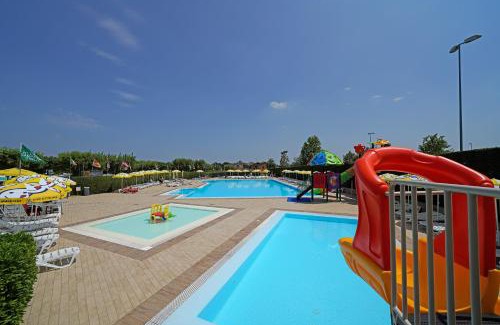 San Benedetto di Lugana Resort | Relaxing Oceanfront Retreat at Residence Villaggio Tiglio
