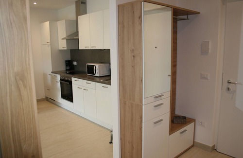 Nalles Apartment | Modern Residence Weinberg 8: Guest Rated 10/10 Getaway