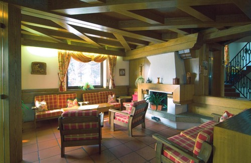 Sand in Taufers Hotel | Welcoming Residence Wiesenhof with Breakfast & Accessibility
