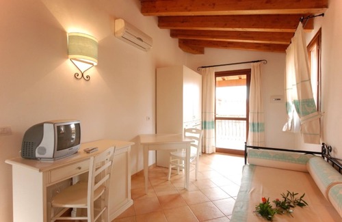 Aglientu House | Relaxing Residence with Pool and Ocean Views in Vignola Mare