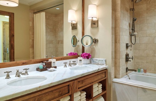 Downtown Hotel | Experience Luxury at Residences at the Little Nell, 5-Star