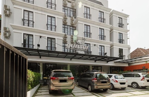 Guntur House | Family-Friendly Residences by RedDoorz @ Guntur Raya
