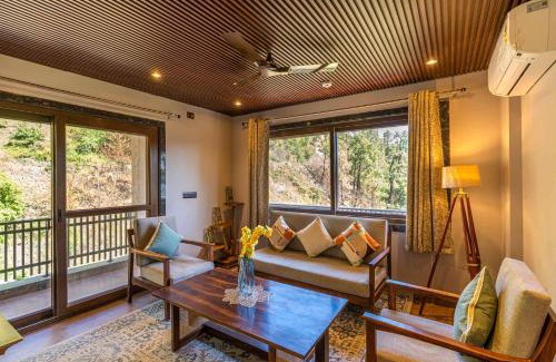 Chail Villa | Relax at StayVista Residences with Pet-Friendly Amenities