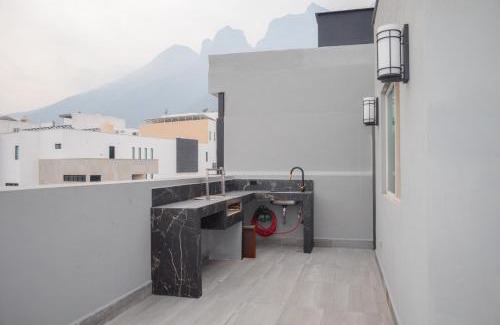 Monterrey House | Elegant Cumbres Elite Residencia for Six Guests