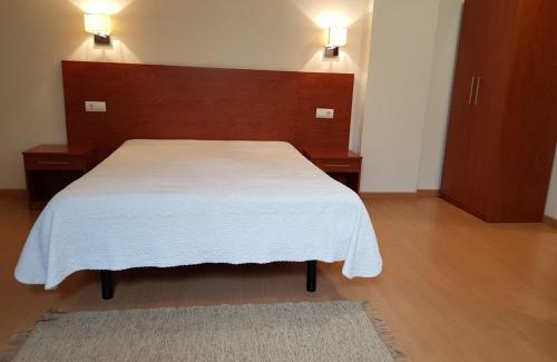 Fatima House | Discover Residencial Coroa D'Ouro: Family-Friendly Retreat