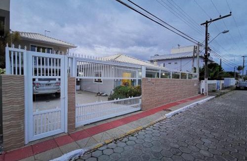 Campeche Leste House | Delightful Residencial das Dunas: 4-Star Family Retreat