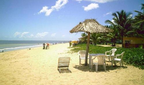 Nova Vicosa House | Pet-Friendly Residencial Gaivotas: Steps to Nova Vicosa Beach