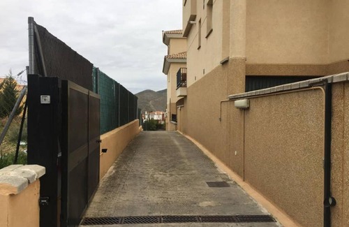Barrio de la Vega Apartment | Relaxing Stay at Residencial Los Miradores in Monachil