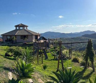 Diamantina House | Relax at Residencial Pôr do Sol with Oceanfront Views