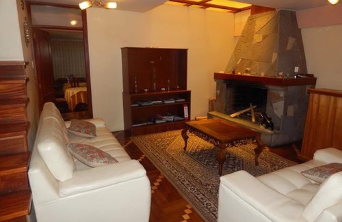 Cusco Bed & Breakfast | Top-Rated Residencial Plaza España with Spa & Dining