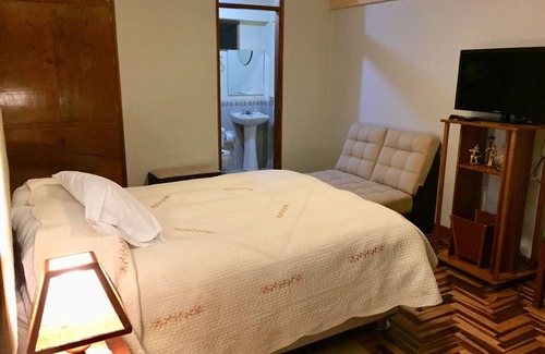 Cusco Bed & Breakfast | Top-Rated Residencial Plaza España with Spa & Dining