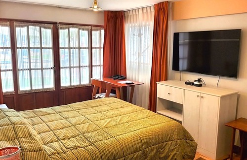 Cusco Bed & Breakfast | Top-Rated Residencial Plaza España with Spa & Dining