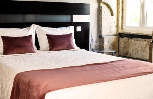 Valenca House | Family-Friendly Stay at Residencial Portas do Sol, Rated 9/10