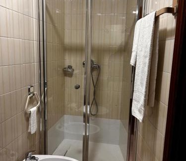 Vila Real Bed & Breakfast | Family-Friendly Residencial Real - Antiga Rosas Getaway