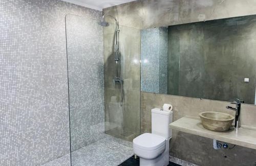 Ponta do Sol Bed & Breakfast | Inviting Oceanfront Stay at Residencial Sol Point Art
