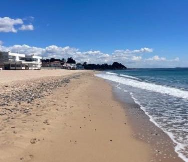 Miami Platja House | Beachside Retreat: Residencial Spiaggia Dorata, 4-Star Stay