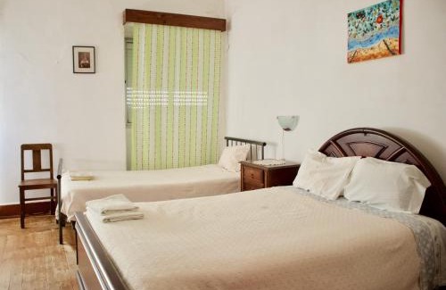 Fundao Bed & Breakfast | Budget-Friendly Stay at Residencial Tarouca with Dining