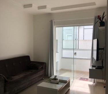 Ingleses do Rio Vermelho Apartment | Pet-Friendly Residencial Valente with Ocean Views Await