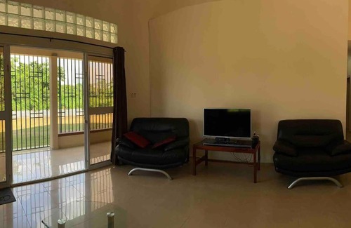 Clevia House | Budget-Friendly Stay at Resident Tamansari for Families