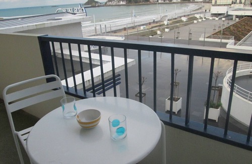 Pleneuf-Val-Andre Apartment | Oceanfront Apartment with Spectacular Sea Views & High Ratings