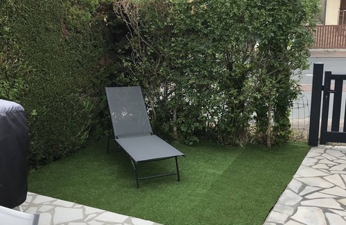 Vaux-sur-Mer House | Cozy Home for 4 with Garden, Steps from the Beach