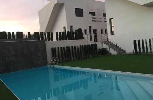 Benijofar House | Relaxing Stay at Residentie les Ortigues with Pool & Spa