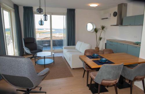 Sint Philipsland Hotel | Pet-Friendly Residentie Oosterschelde with Oceanfront Views