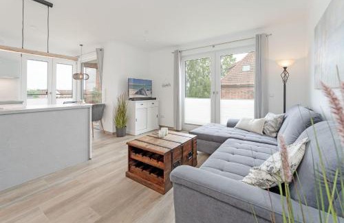 Neustadt in Holstein Apartment | Family-Friendly Residenz am Yachthafen Piratennest Retreat