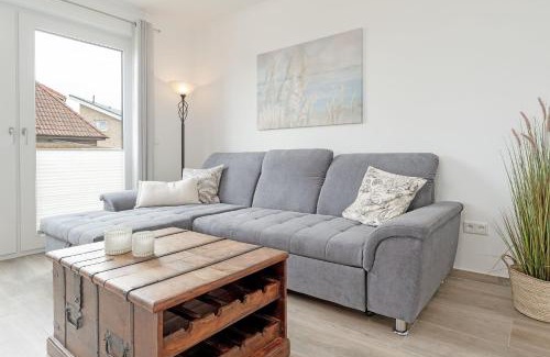 Neustadt in Holstein Apartment | Family-Friendly Residenz am Yachthafen Piratennest Retreat
