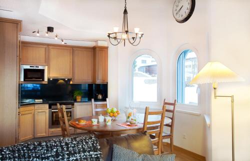 Leukerbad Apartment | Elegant Residenz Ambassador B33 with Hot Tub & 9.5 Rating