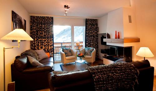 Leukerbad Apartment | Elegant Residenz Ambassador B33 with Hot Tub & 9.5 Rating