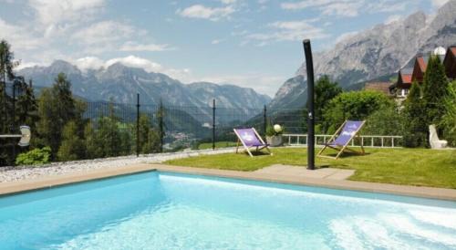 Pfarrwerfen Villa | Explore Residenz Bergjuwel: 4-Star Stay with Pool & Pets
