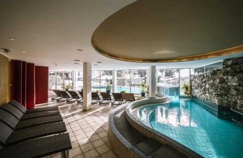 Sand in Taufers Apartment | Charming Residenz Feldmühle by Castle Taufers with Pool