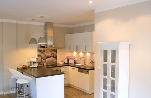 Ostseebad Prerow Apartment | Pet-Friendly Residenz Kormoran App. Seezeichen with Pool & Spa