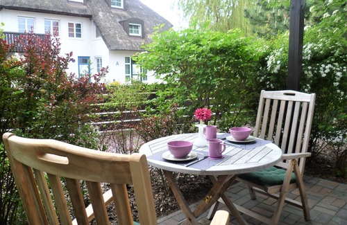 Ostseebad Prerow Apartment | Pet-Friendly Residenz Kormoran App. Seezeichen with Pool & Spa