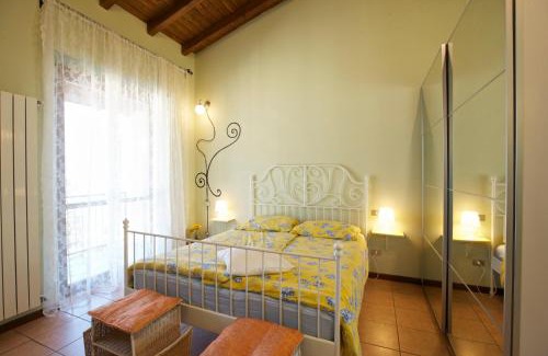 Pino Lago Maggiore Apartment | Cozy Residenz La Fonte Studios with Pool and Pet-Friendly Stay
