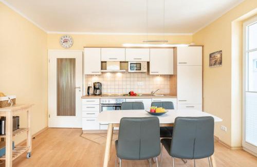 Seebad Bansin Apartment | Guest Rated 10/10: Residenz Sonnenhof App 30 with Hot Tub