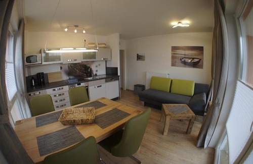 Duhnen Apartment | Guest Rated 10/10: Residenz Windjammer with Pet-Friendly Amenities