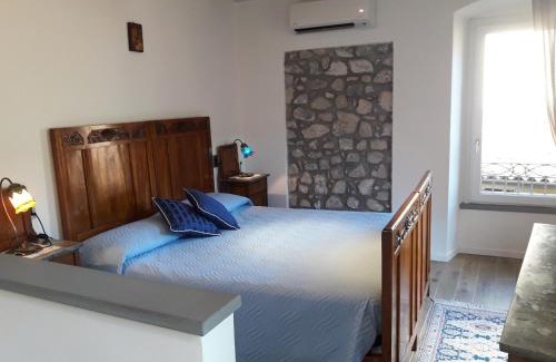 Peschiera Maraglio Apartment | Family-Friendly Residenza Borgo Antico with 9.3/10 Rating
