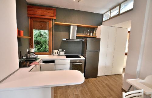 Malcesine Apartment | Relaxing Residenza Candor: Pool & Pet-Friendly Retreat