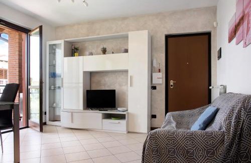 Cocquio-Trevisago Apartment | Family-Friendly Stay at Residenza Contrada Awaits You