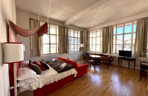Duomo House | Discover Residenza dei Pucci: Family-Friendly Retreat