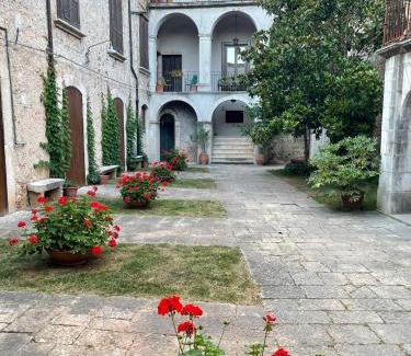 Fornelli Apartment | Pet-Friendly Residenza del Castello di Fornelli Awaits You
