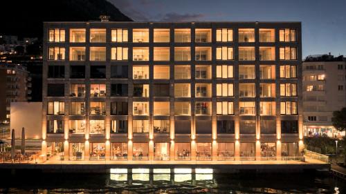 Paradiso Apartment | Experience Comfort at Residenza Du Lac with Ocean Views